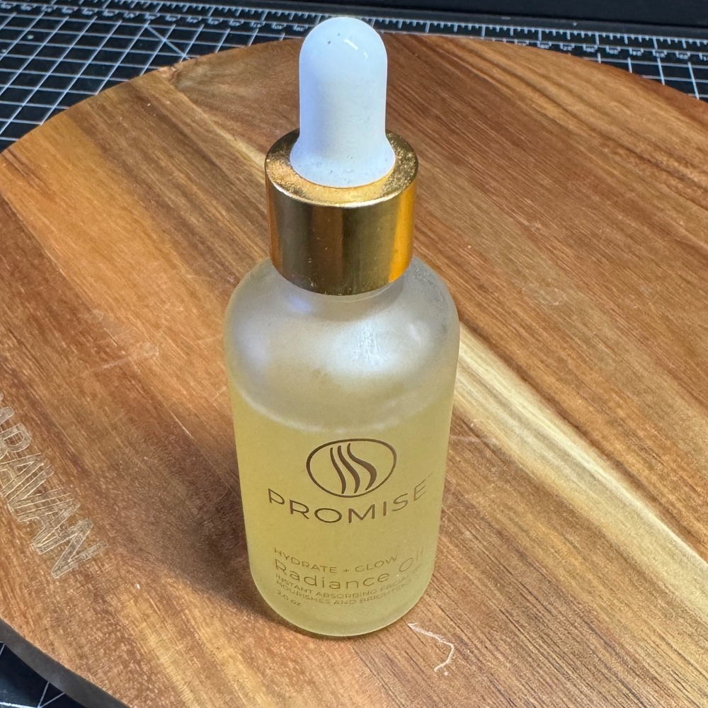 Promise Hydrate + Glow Radiance Oil Instant Absorbing Facial Oil 2.0 oz 90% Full